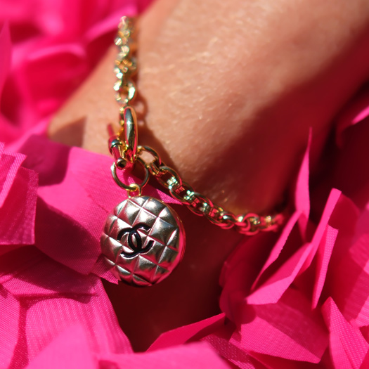 LA SECONDE VIA DES BOUTONS