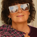 Pozłacane kolczyki półkola i patyczki z kryształkami. BALETNICE