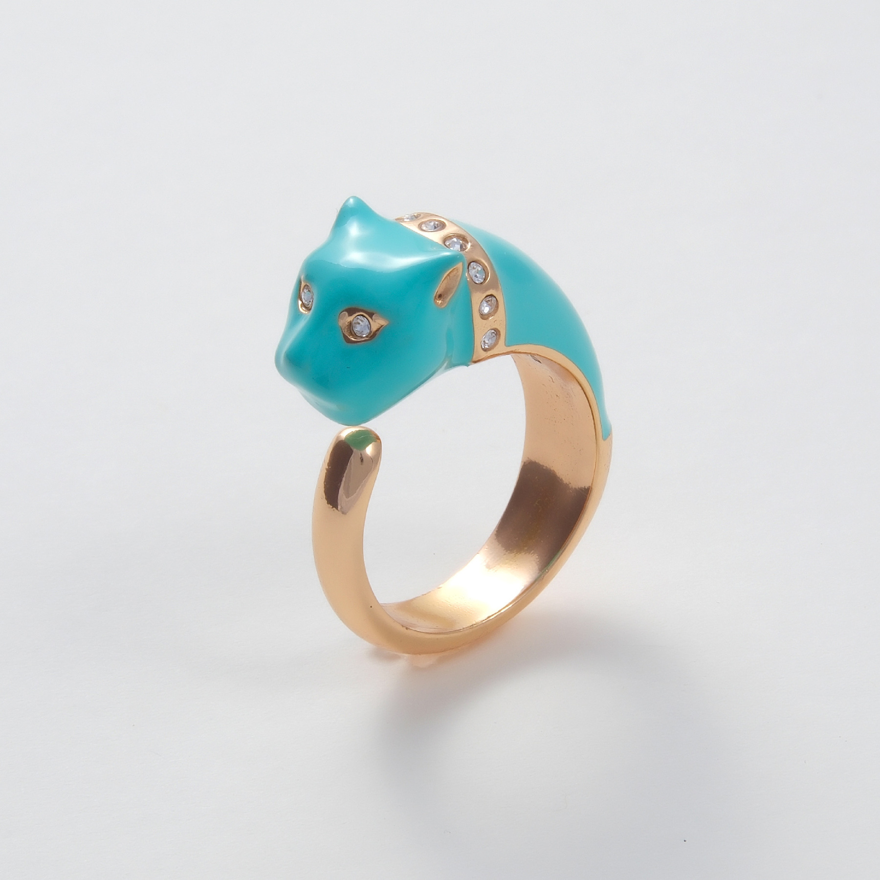 Otwarty pozłacany pierścionek z turkusową głową pantery. DZIKA ROZKOSZ
