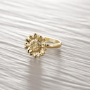 TO THE SUN. Ring with a real flower
