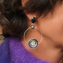 Srebrzone kolczyki koła z kolorowymi kryształkami. ŚWIETLISTY KRĄG