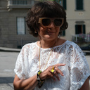 Pozłacana bransoletka z motywem kolorowego tukana. ŻYJ KOLOROWO