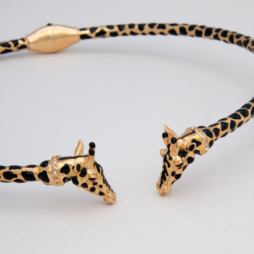 Sztywny pozłacany naszyjnik z głowami żyraf z cyrkoniami. DŁUUUGA SZYJA