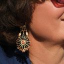 Kolczyki kwiaty z czarnymi płatkami i winnymi kryształami. FIORI DELLA NOTTE