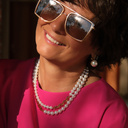 Dwurzędowy naszyjnik ze szklanych pereł Majorka i łańcucha. ZŁOTE ZGŁOSKI