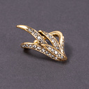 Lewa pozłacana nausznica w formie piór z kryształami. TWÓJ SHOWTIME