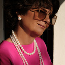 Pozłacane kolczyki z białą szklaną perłą Majorka. ŚWIATŁO MORZA