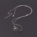 Srebrzony naszyjnik na żmijce z zawieszką z kryształkami. VOYAGE EN ORBITE