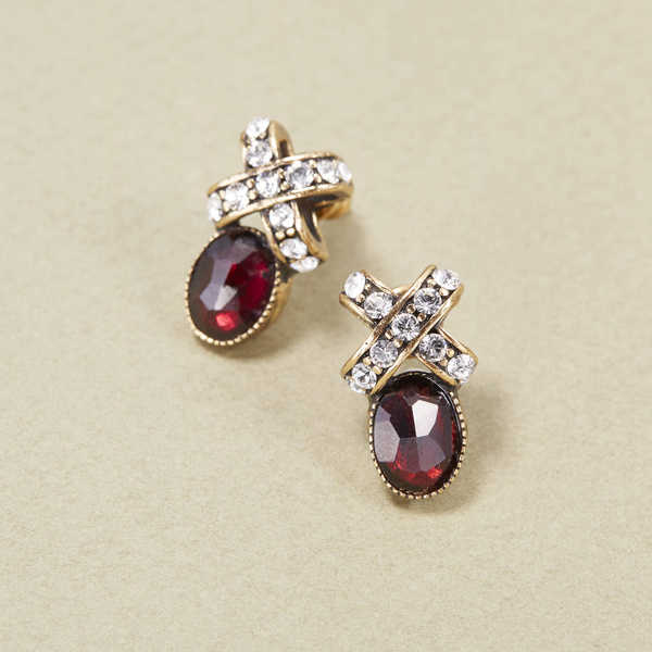 Bows on Garnets