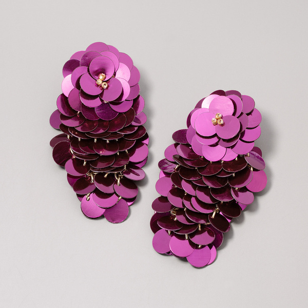 Kolczyki wiszące z kwiatem i kaskadą z fioletowych cekinów. JAK NA ARONIĘ