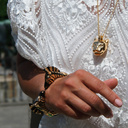 Pozłacany wisiorek z zawieszką z głową pantery i cyrkoniami. KSIĘŻNA DŻUNGLI