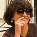 Pozłacana nausznica z perłą w oprawie z kryształków. Z WIZYTĄ U WENUS