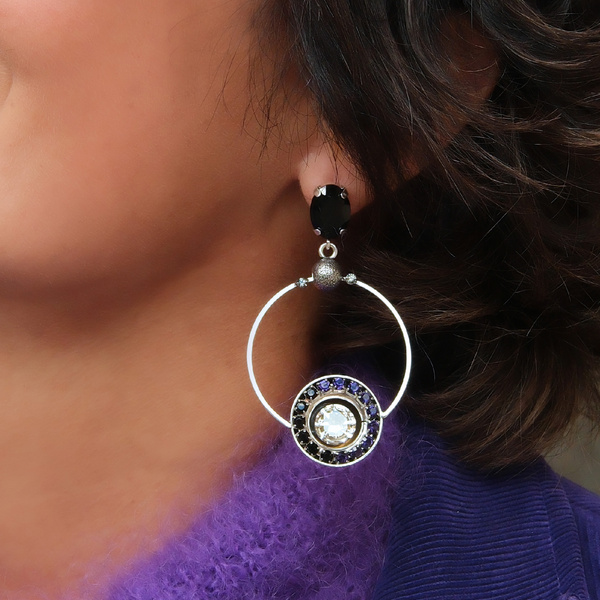 Srebrzone kolczyki koła z kryształkami w czerni i fiolecie. KOSMICZNA OTCHŁAŃ