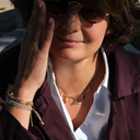 Kolczyki z motywem kwiatów z kryształami w tonie cabernet. LUCE DEL NORD