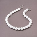 Krótki naszyjnik z białych szklanych pereł Majorka. BIAŁY BRZASK