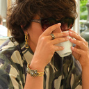 Pozłacane kolczyki w formie prostokątów z kryształami. TWÓJ CZAS NA  BIS