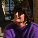 Złocone kolczyki z kryształkami w black diamond i szampanie. OKRĄGŁY ROK