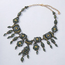 Naszyjnik z zielono-żółtymi dekorami z perłami. PONTE DI RIALTO