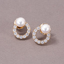 Pozłacane kolczyki ze szklaną perłą Majorka i ringiem. ILUMINACJA