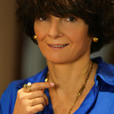 Kolczyki wkrętki z białą perłą i kulą ziemską. ZA HORYZONT