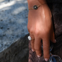 Bransoletka na łańcuszku z granatowym dekorem. BLUE