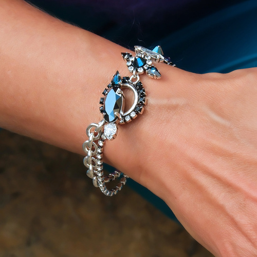 Bransoleta w srebrze z białymi i niebieskimi kryształkami. JESTEM NIEZALEŻNA 