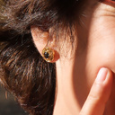 Złocone kolczyki z czarnym i szampańskimi kryształkami. ZŁOTE ŚWIATŁO