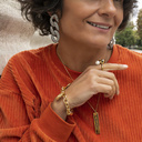 Naszyjnik-nieśmiertelnik z zawieszką z napisem. TRAVELER