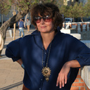 Kolczyki z czarnymi płatkami i kryształkami w tonie cabernet. KOCHA LUBI SZANUJE