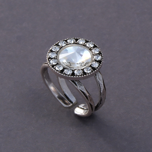 Posrebrzany pierścionek z dużym kryształem w oprawie. SOLARIS