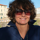 Kolczyki z czarnymi płatkami i kryształkami w tonie cabernet. KOCHA LUBI SZANUJE