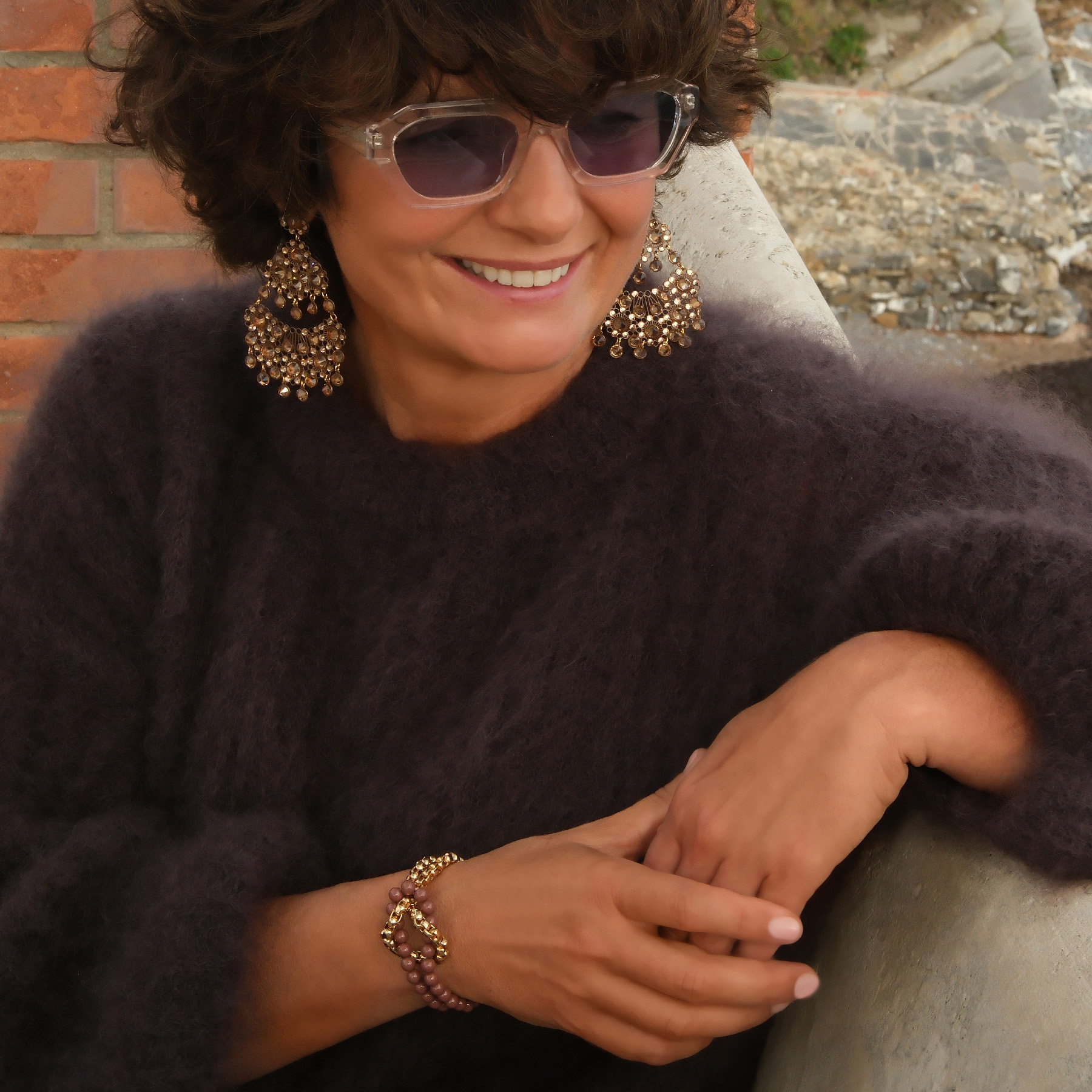 Złocone kolczyki żyrandole z szampańskimi kryształami. LUCE DEL BAROCCO