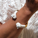 Bransoletka z dwiema białymi głowami panter z cyrkoniami. VIS-A-VIS