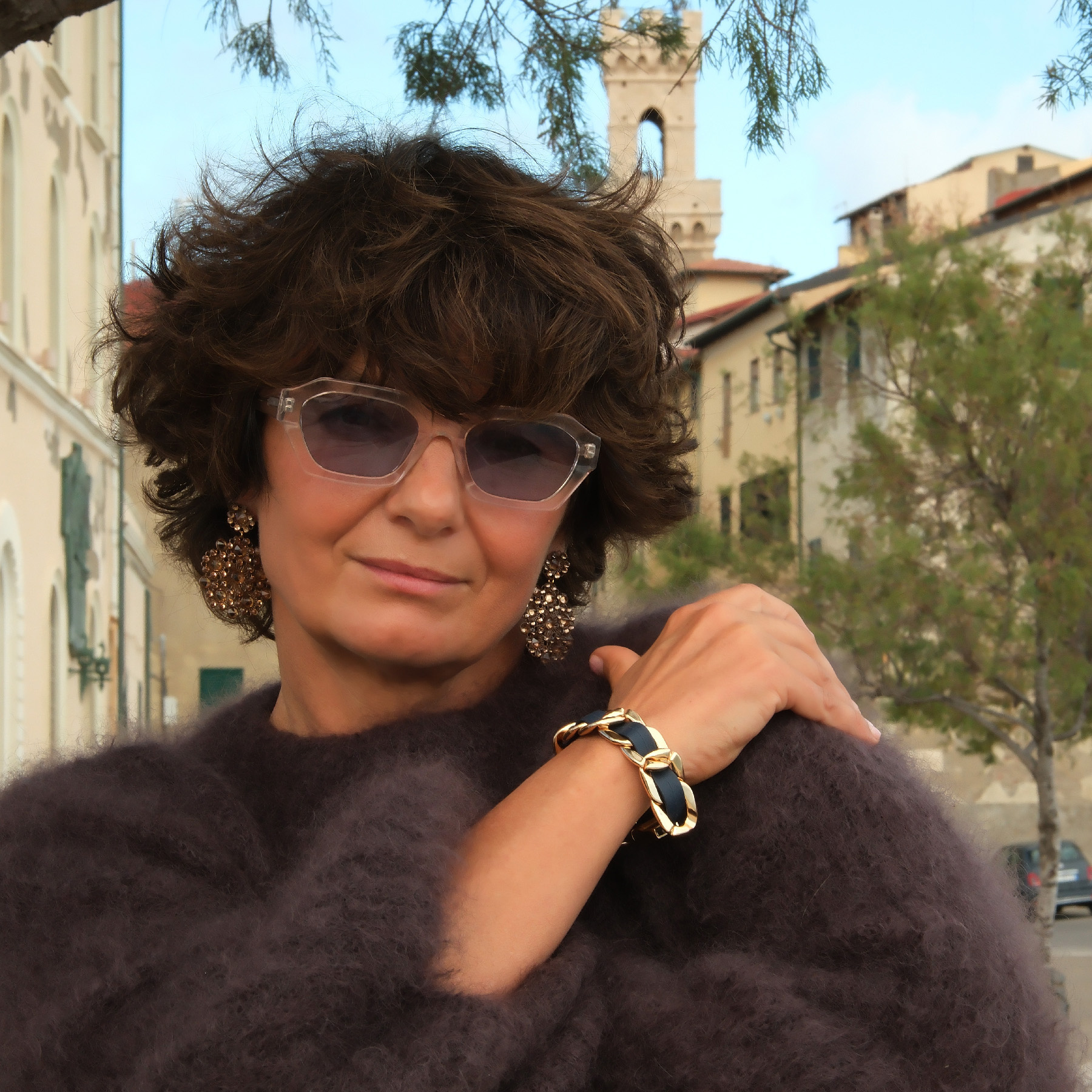 Pozłacane kolczyki kwiaty z kryształami w tonie szampana. GIARDINO DI SENSI