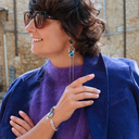 Bransoleta w srebrze z białymi i niebieskimi kryształkami. JESTEM NIEZALEŻNA 