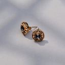 Złocone kolczyki z czarnym i szampańskimi kryształkami. ZŁOTE ŚWIATŁO