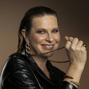 Oryginalny, otwarty pierścień wysadzany kryształkami. DWA PLUS DWA