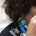 Wiiszące kolczyki z motywem liści i kwiatów z kamieni. SPOKÓJ